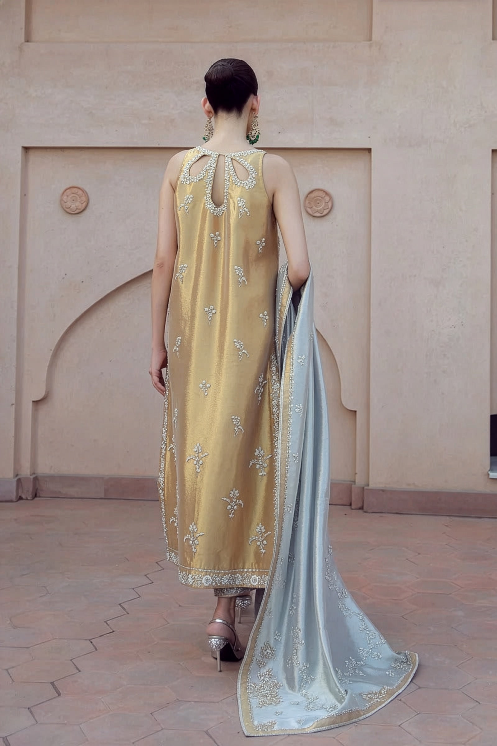 Haris Shakeel Turquoise & Gold Zari embroidered dupatta view 2