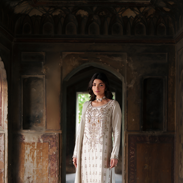 Haseen’s ivory and gold raw silk embroidered wedding suit upper detail
