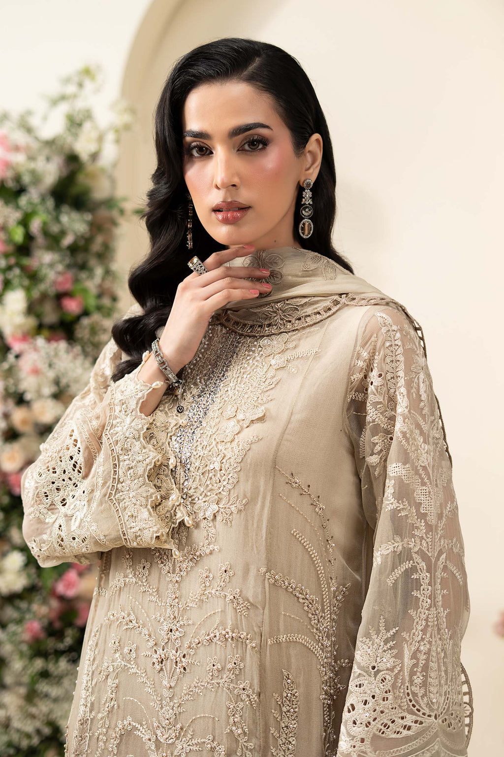 Maria B D3 beige chiffon embroidery detail